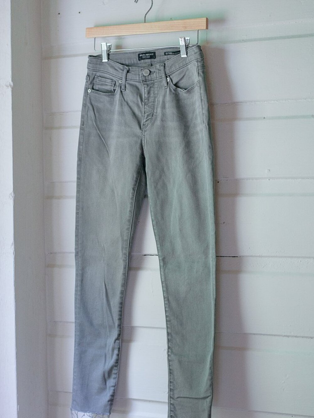 Banana Republic Light Grey Skinny Raw Hem Jeans 26